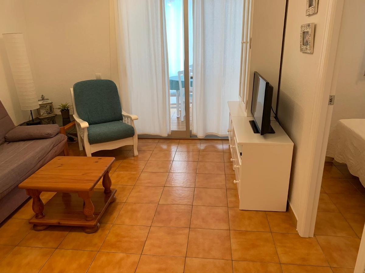 Apartamento Service Lazaro- Aguamarina 22 *